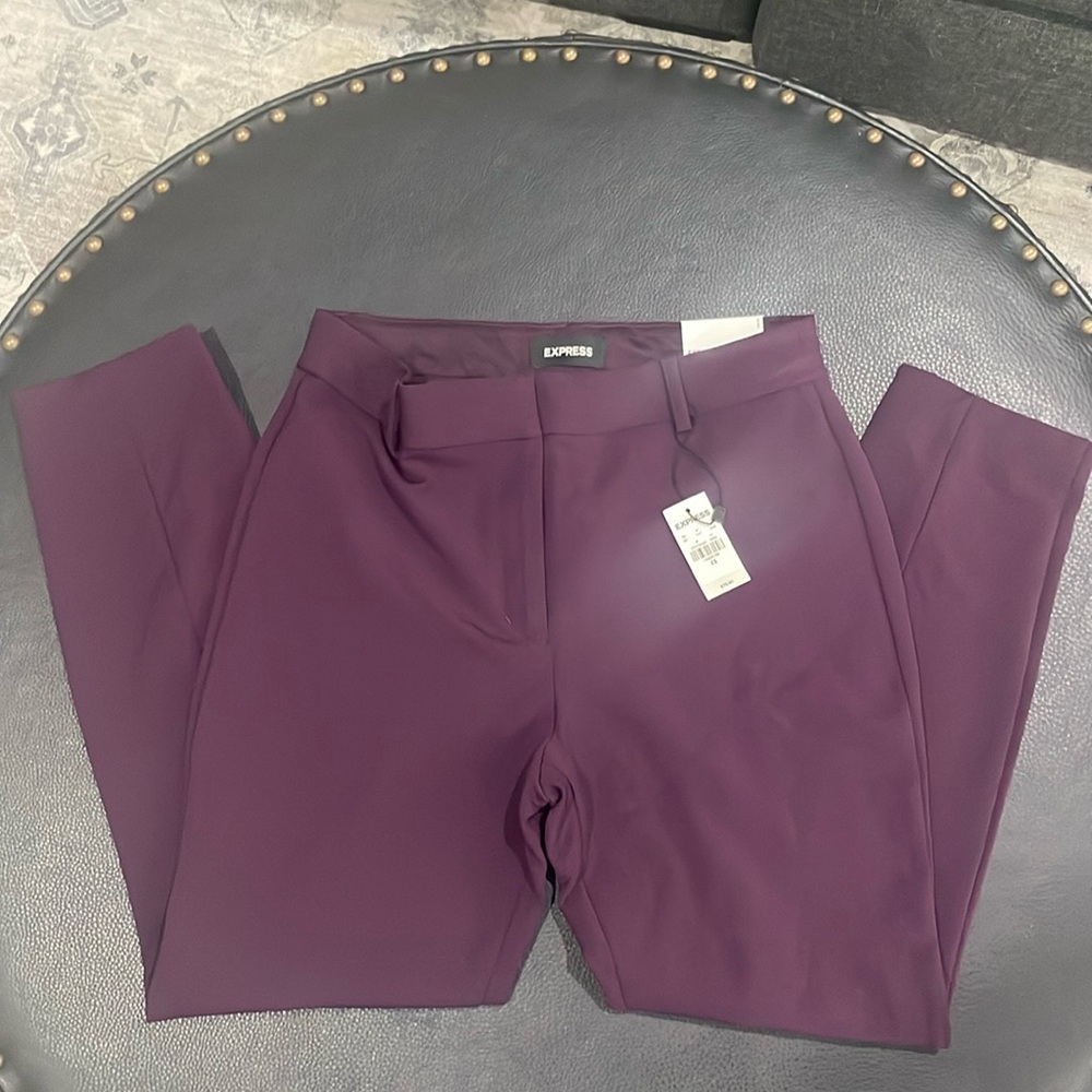 Express. Skinny High Rise. Size 6 Short. Eggplant Purple.
